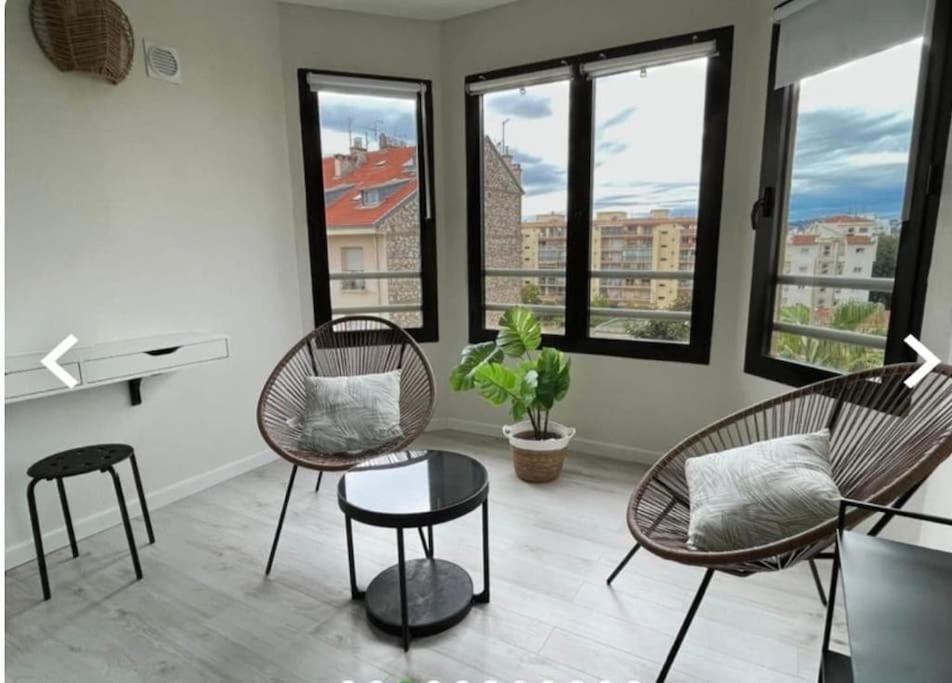 Beautiful Apartment Design Next To The Sea Антиб Екстериор снимка